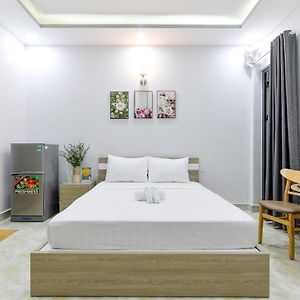 Deluxe Studio